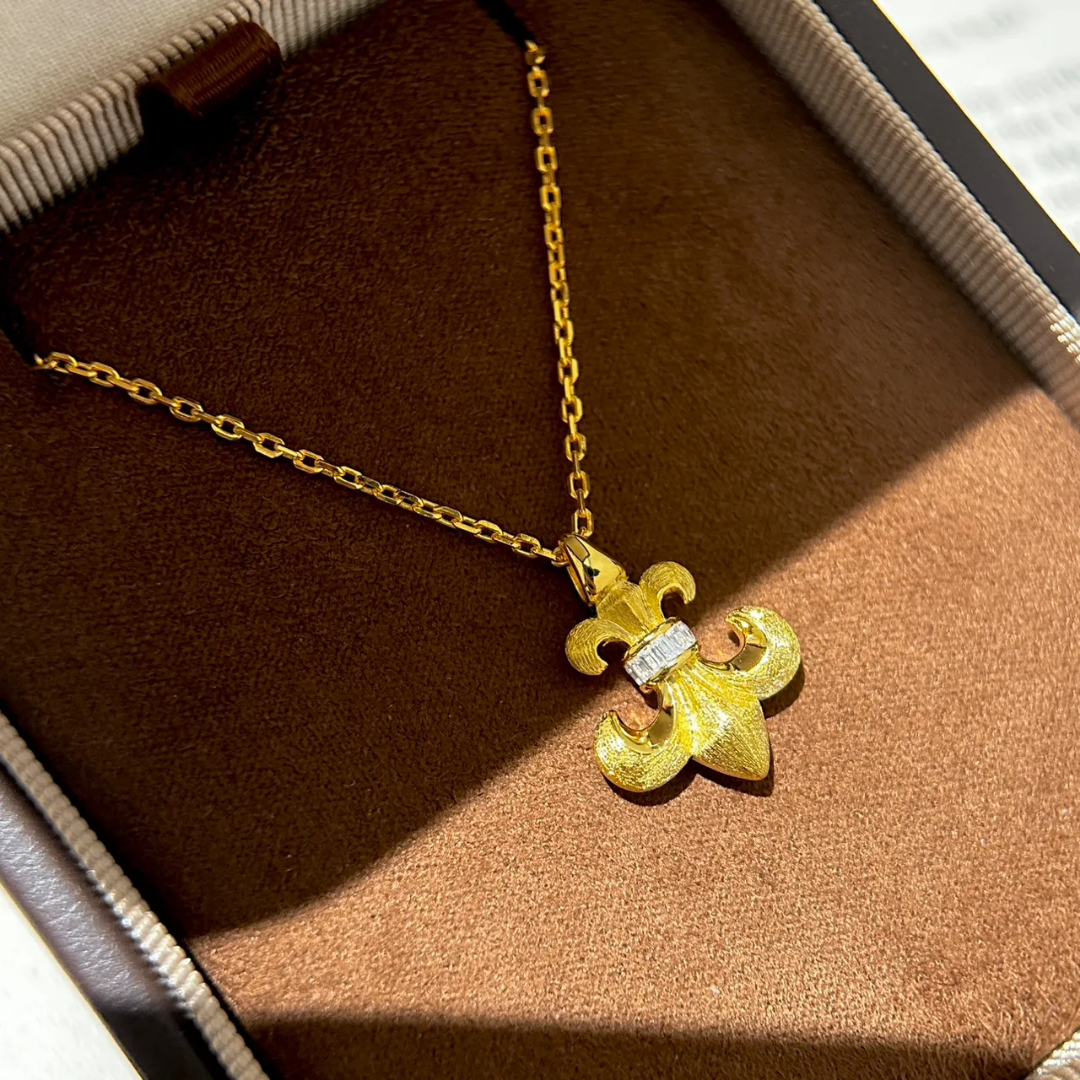 Double-Sided Fleur-de-Lis Pendant Necklace