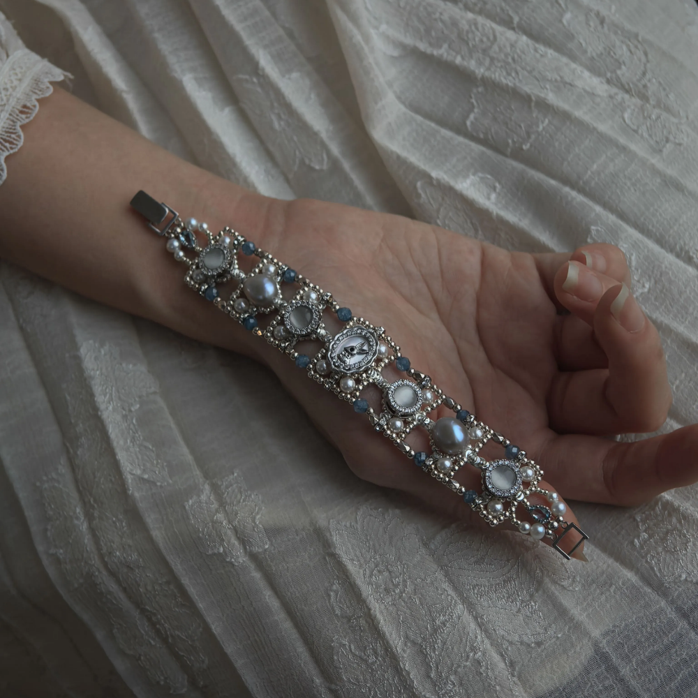 Handcrafted Pearl Crystal Link Bracelet