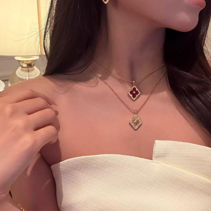 Vintage Brushed Pearl-shell Diamond Necklace