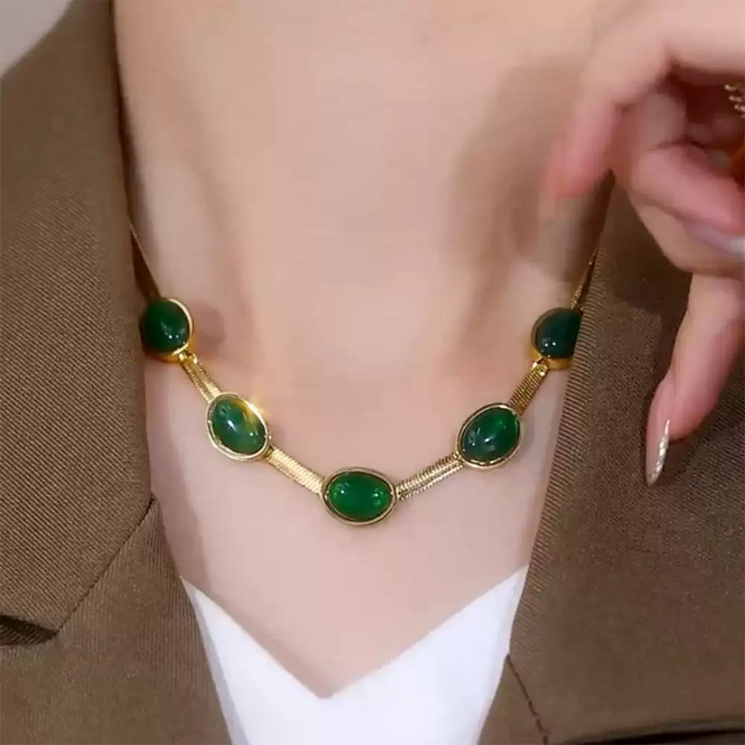 Vintage Emerald Green Oval Stone Gold Snake Chain Necklace / Earrings / Bracelet