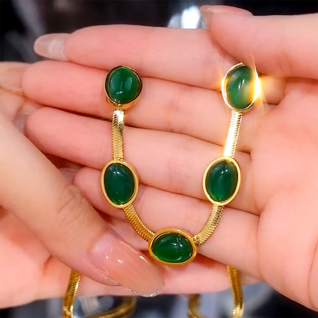 Vintage Emerald Green Oval Stone Gold Snake Chain Necklace / Earrings / Bracelet