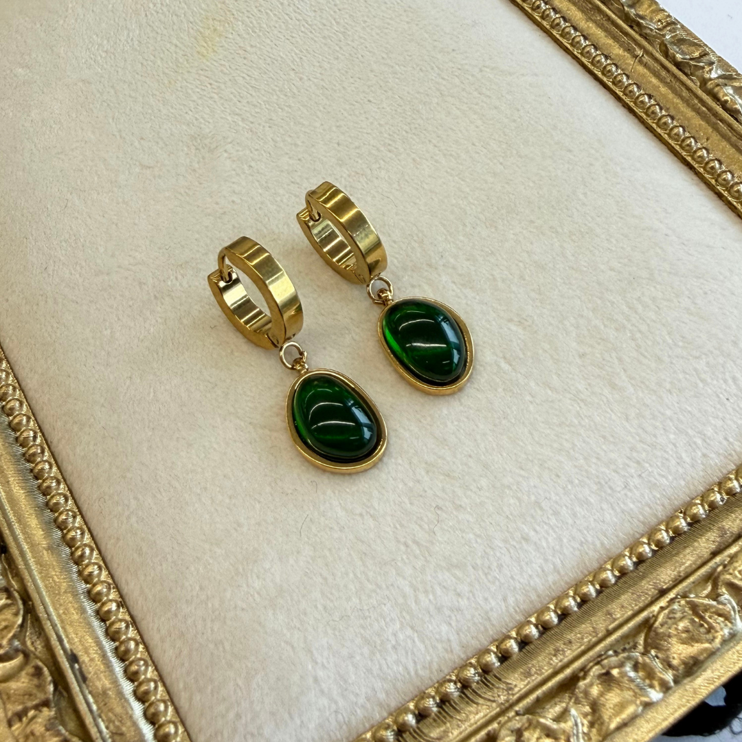 Vintage Emerald Green Oval Stone Gold Snake Chain Necklace / Earrings / Bracelet