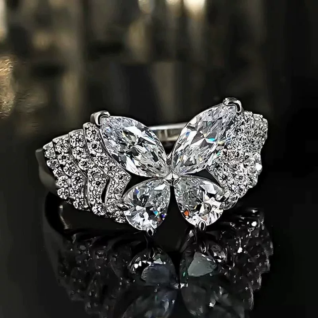 Dynamic Butterfly Lab Diamond 925 Silver Statement Ring