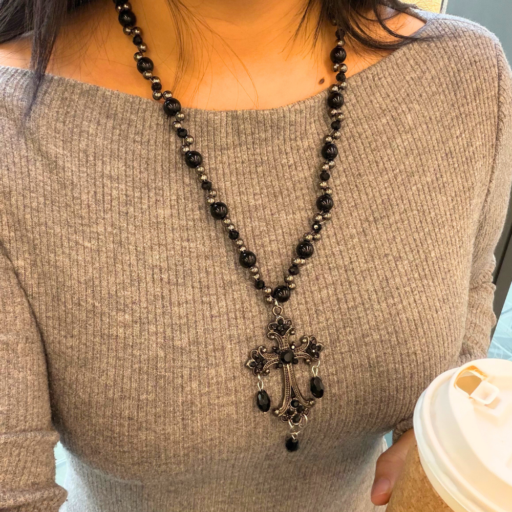 Metal Radiance Gothic Cross Necklace