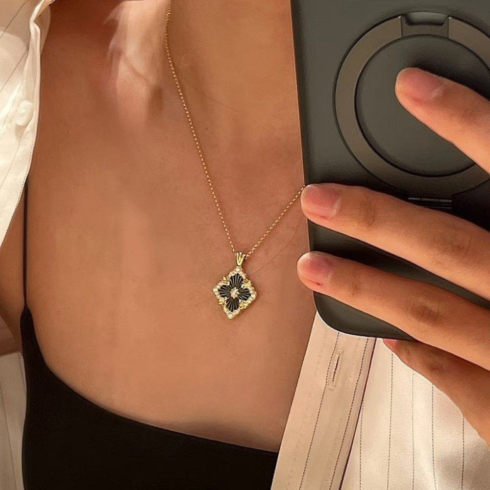 Vintage Brushed Pearl-shell Diamond Necklace