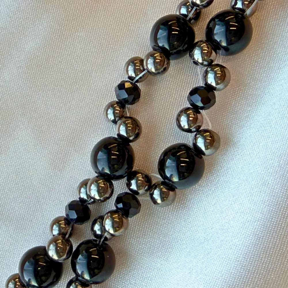 Metal Radiance Gothic Cross Necklace