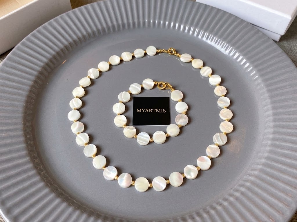 Natural Mother of Pearl Shell Beaded Choker Necklace & Matching Bracelet Jewelry Set for Women