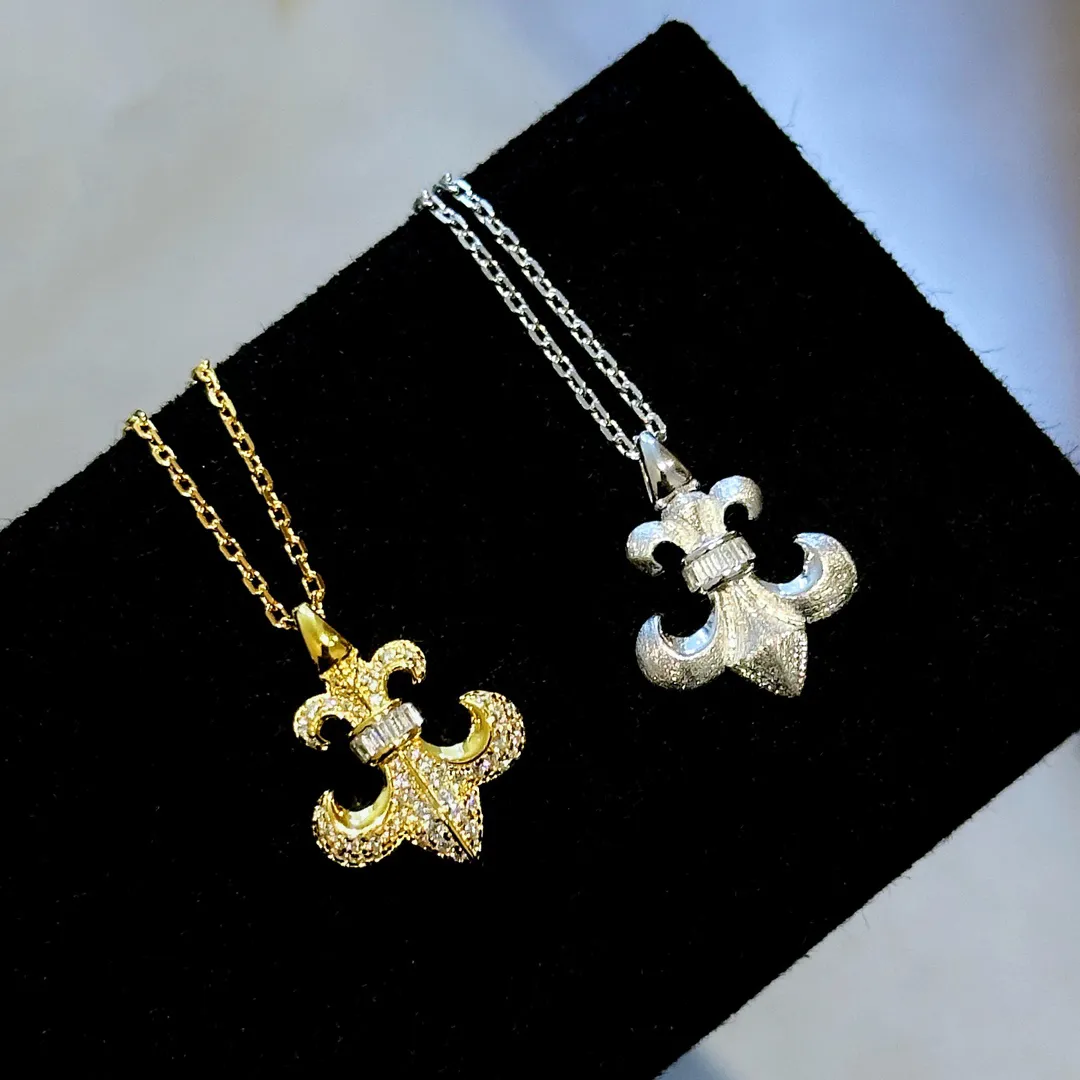 Double-Sided Fleur-de-Lis Pendant Necklace