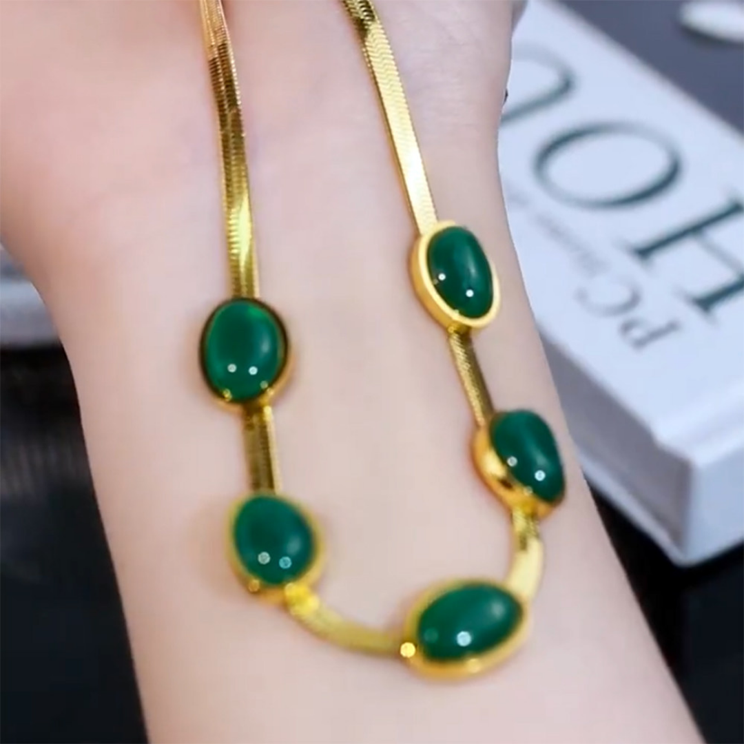 Vintage Emerald Green Oval Stone Gold Snake Chain Necklace / Earrings / Bracelet