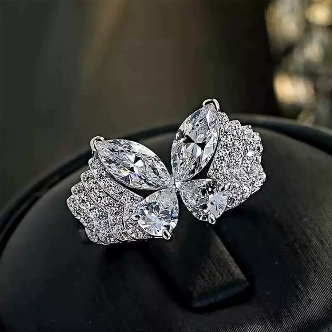 Dynamic Butterfly Lab Diamond 925 Silver Statement Ring