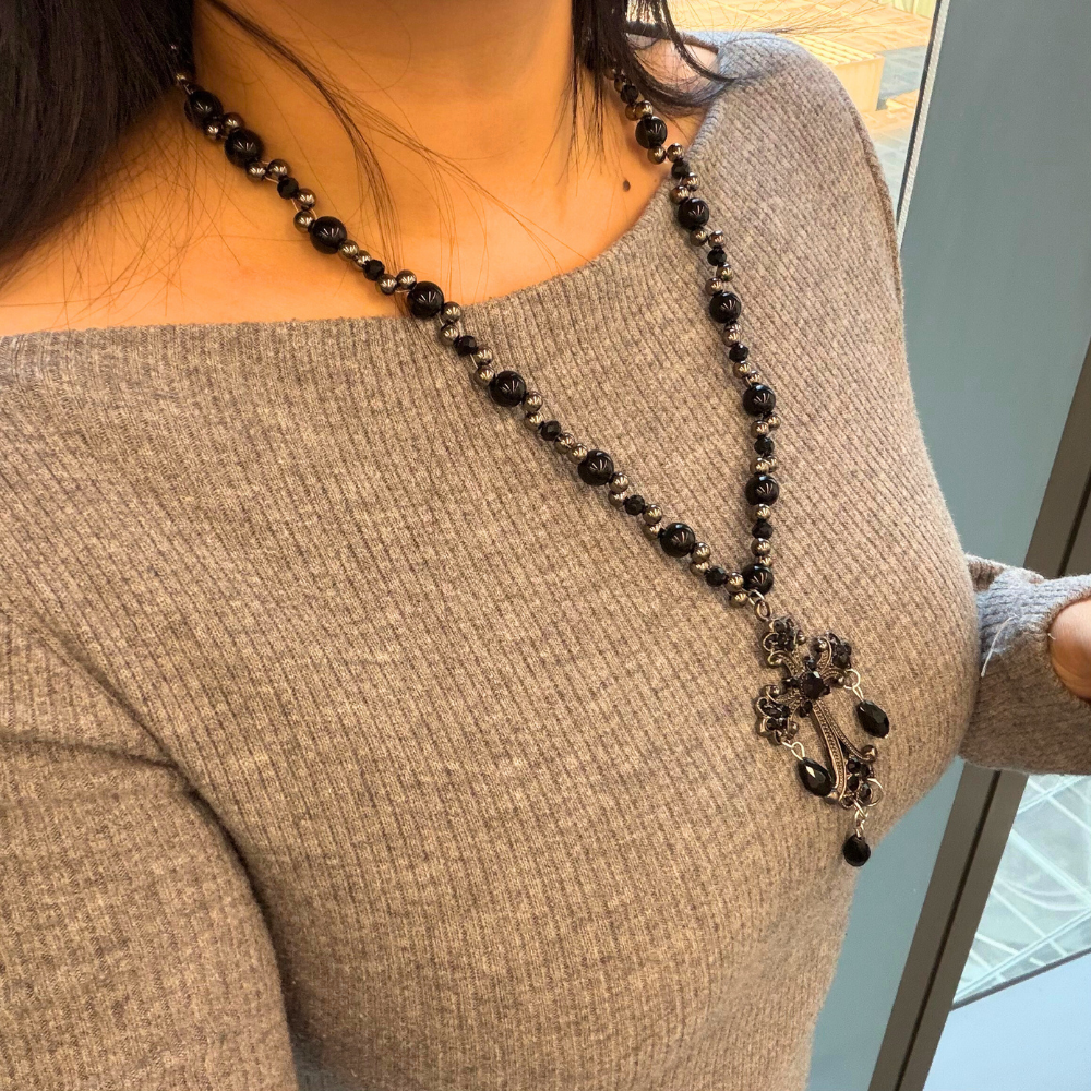 Metal Radiance Gothic Cross Necklace
