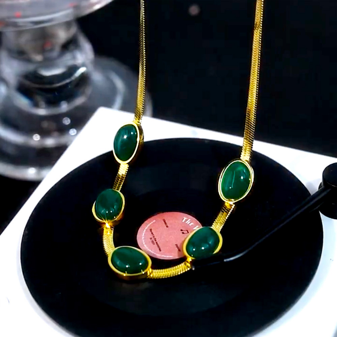 Vintage Emerald Green Oval Stone Gold Snake Chain Necklace / Earrings / Bracelet