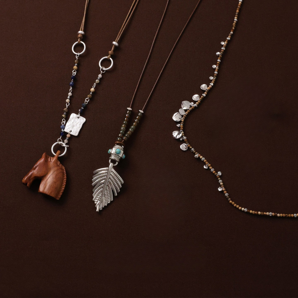 Boho Layered Beaded Pendant Necklace for Women - Vintage Feather & Horse Charm Choker Set
